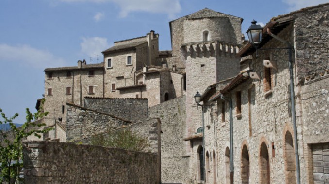 Fernanda Cecchini a Vallo di Nera presenta Piano Sviluppo rurale Incontro pubblico Mercoledì 24 febbraio alle 17,30 presso il salone di Santa Maria
