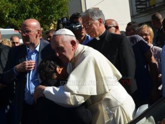 Papa Francesco tra i terremotati a San Pellegrino di Norcia