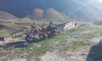 La semina della lenticchia a Castelluccio ha dell'incredibile, ma agli agricoltori chi ci pensa?