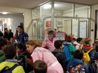 Lunedì 10 ottobre 2016 a Norcia gli studenti tornano a scuola [FOTO E VIDEO]
