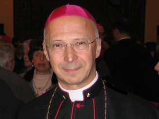Terremoto, il Cardinale Angelo Bagnasco visita le popolazioni della Valnerina