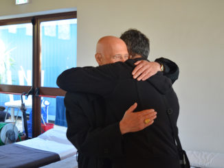 Angelo Bagnasco tra i terremotati di Norcia e Preci