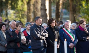 Terremoto, il premier Matteo Renzi con la moglie Agnese a Preci