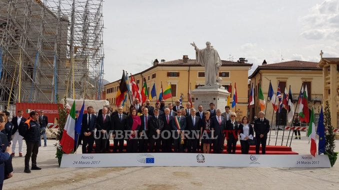 Vertice Europarlamento Norcia, inno europeo nella piazza principale