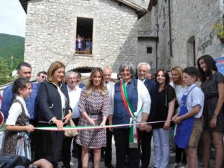 Inaugurata “Fior di cacio” con sottosegretario Boschi a Vallo di Nera