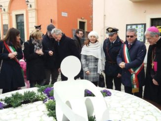 E’ Primavera con le mani e con il cuore, l’argilla come terapia ricreativa