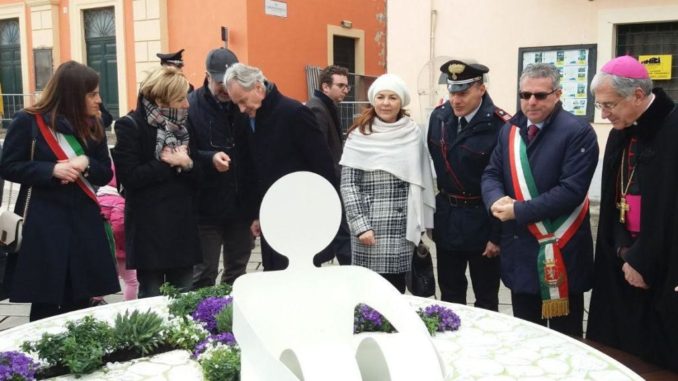 E’ Primavera con le mani e con il cuore, l’argilla come terapia ricreativa