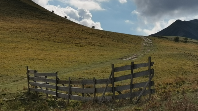 La Capanna d’Autunno a Pintura di Bolognola montagna si vive tutto l’anno