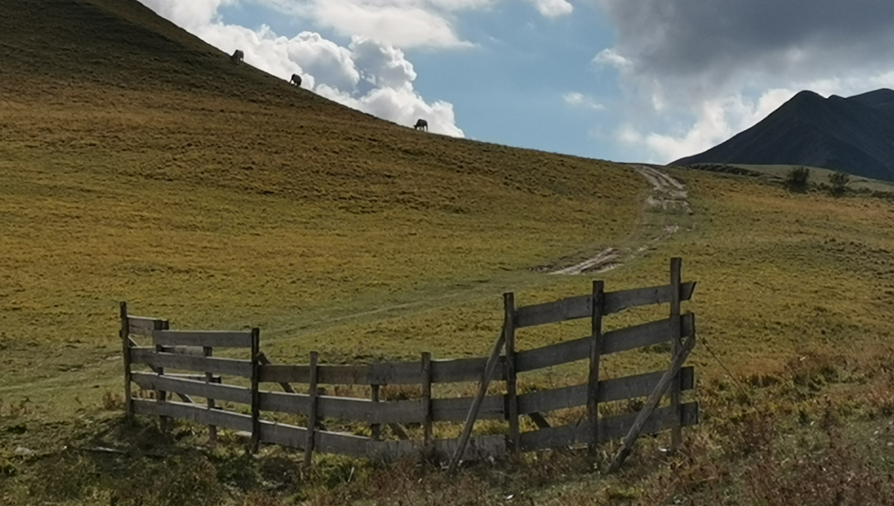 La Capanna d’Autunno a Pintura di Bolognola montagna si vive tutto l’anno