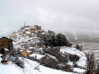 Castelluccio di Norcia coperto dalla neve, Timelapse Monti Sibillini