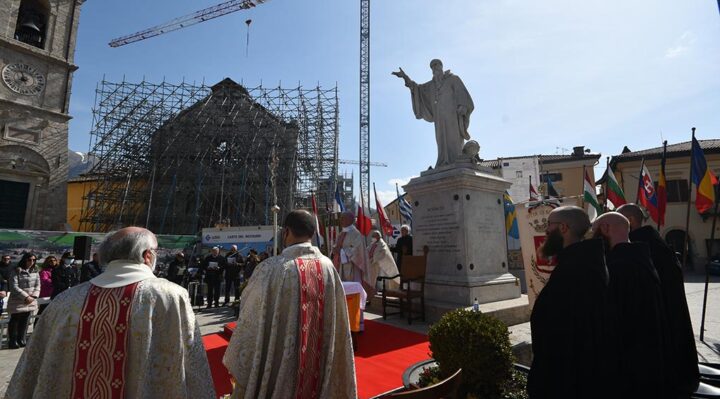 Norcia, celebrata la festa di S. Benedetto. Boccardo: «Rivolgiamoci insistentemente a Dio e agli uomini perché tacciano le armi».