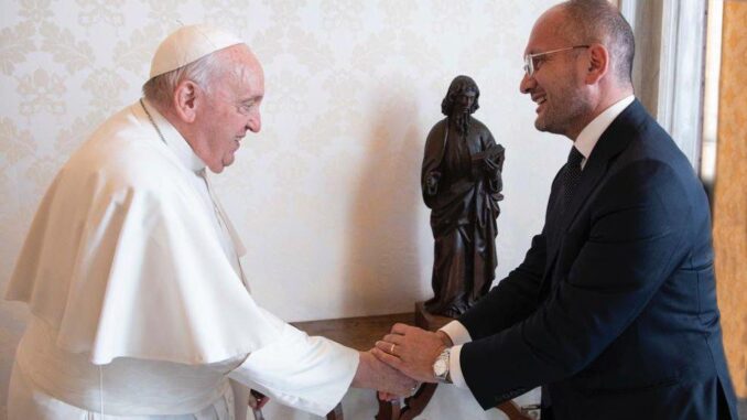 Commissario terremoto Guido Castelli ricevuto da Papa Francesco Commissario terremoto Guido Castelli ricevuto da Papa Francesco