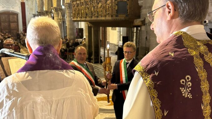Verso la Festa di Santa Rita. Fiaccola della pace e del perdono accesa a Enna, città gemellata 2024