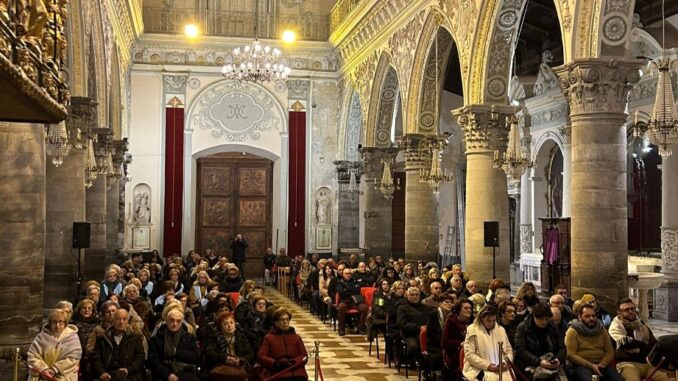 Verso la Festa di Santa Rita. Fiaccola della pace e del perdono accesa a Enna, città gemellata 2024