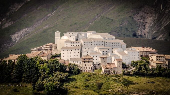 Avvio dei Lavori di Ricostruzione a Castelluccio di Norcia