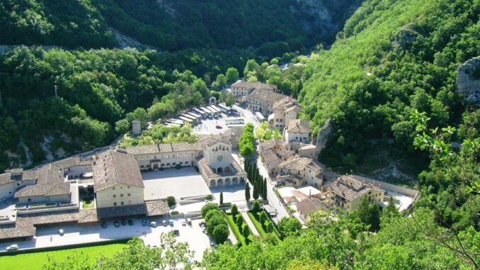 Festa della Rosa e delle Rite, a Roccaporena rievocazioni storiche Festa della Rosa e delle Rite, a Roccaporena rievocazioni storiche