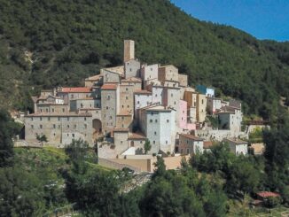 Presentazioni libri "Un Castello all'Orizzonte": Moro e Niola