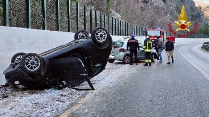 Incidente sulla SS685 a Norcia: due sinistri a causa del ghiaccio