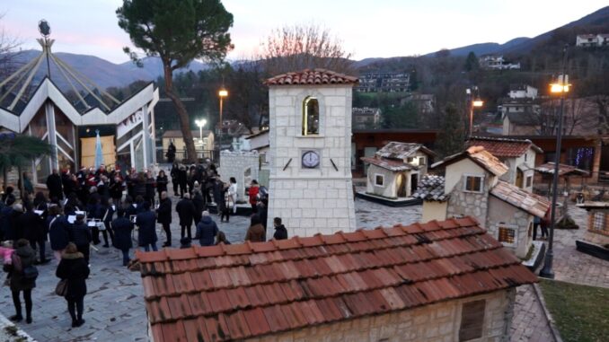Cascia accoglie il Natale con il Christmas Wonder Village