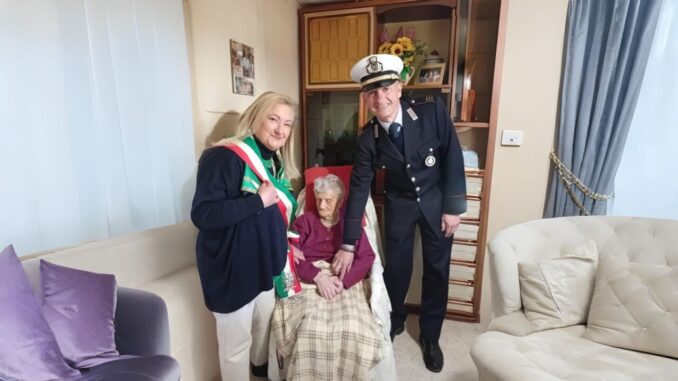 Monteleone celebra i 110 anni della supernonna Ninetta