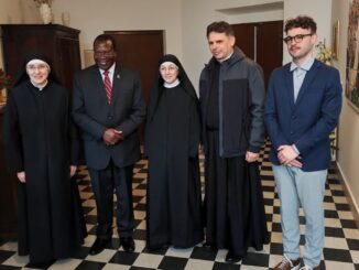 Omaggio a Santa Rita con il Vicepresidente della Repubblica Unita di Tanzania