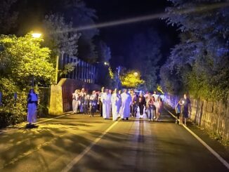 Festa delle Rose, spiritualità e folla a Roccaporena