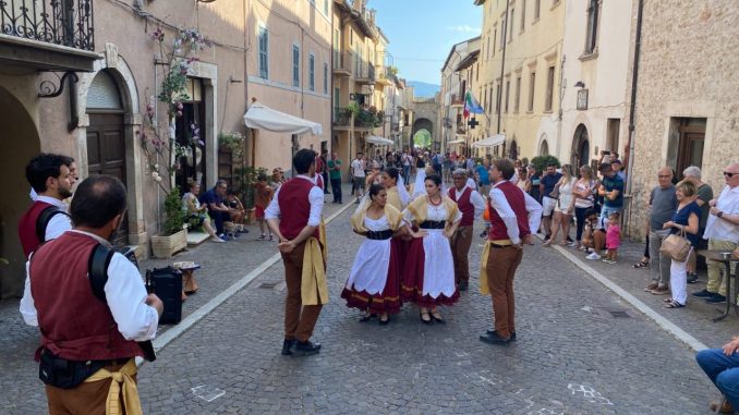 Fiera San Felice, Monteleone tra tradizione e folklore