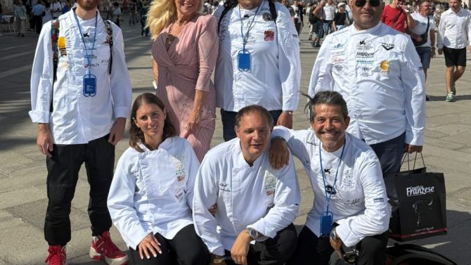 Il gala che ha fatto la storia: a Venezia la fusione tra arte, cucina e mondanità