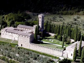 Presentato nuovo impianto luce e restauro all’Abbazia San Pietro